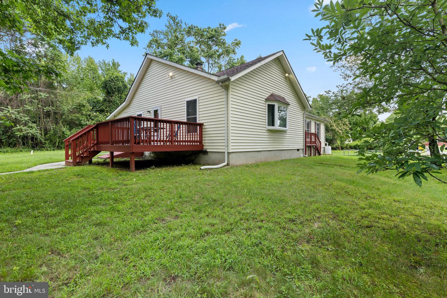 363 Effies Ln Property Photo 31