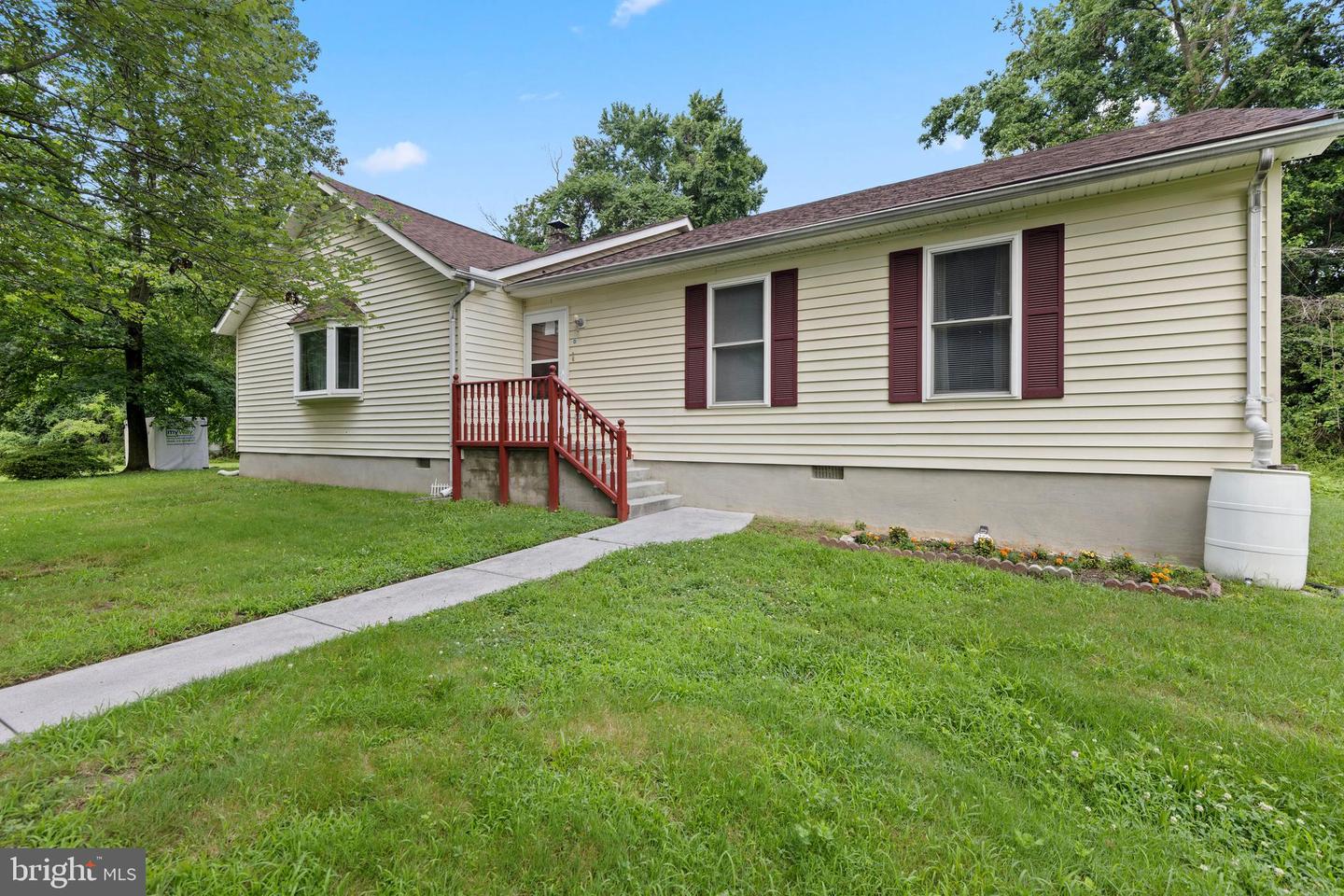 363 Effies Ln Property Photo 34
