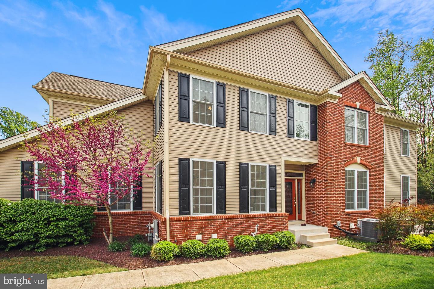 8122 ORCHARD BLOSSOM LN