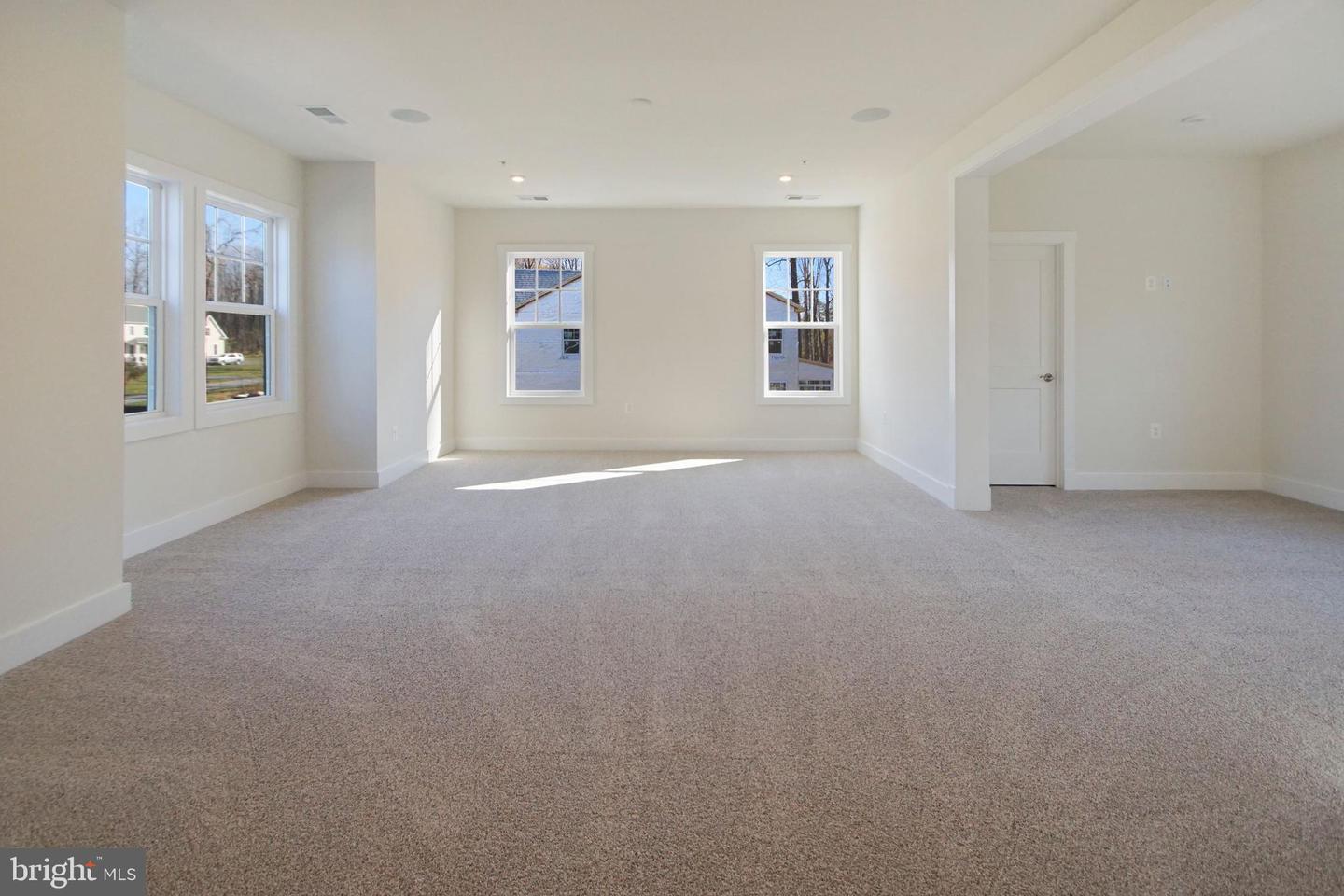 0007 Copperleaf Blvd Property Photo 34