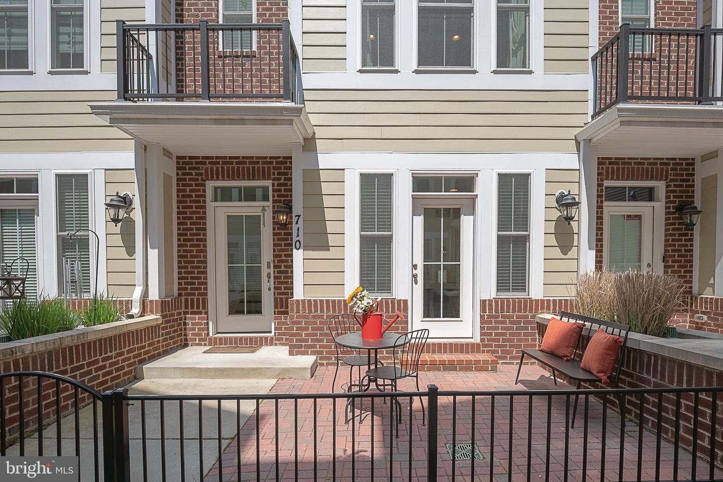 710 AGNES DORSEY PL