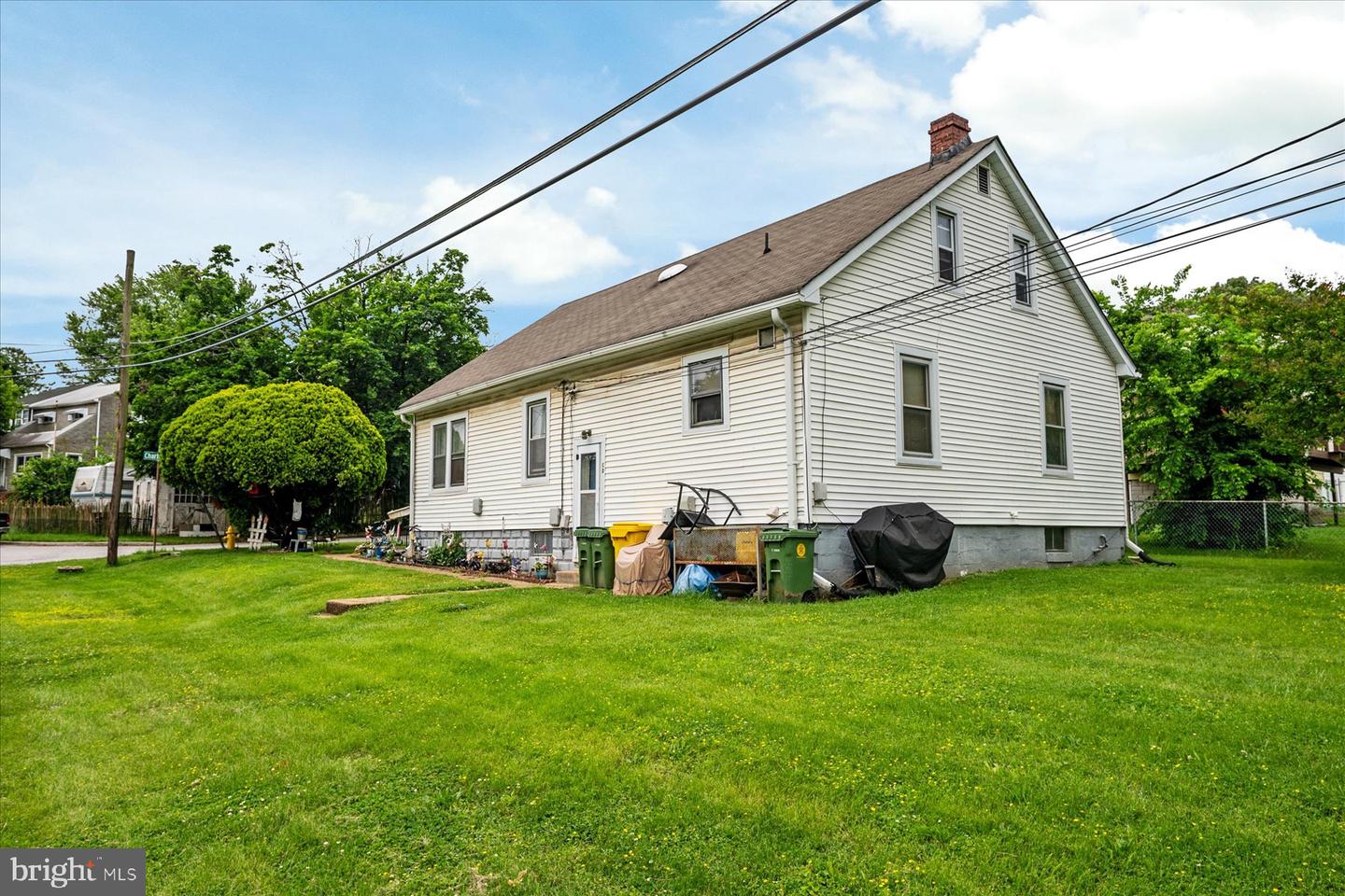 216 Charles St Property Photo 6