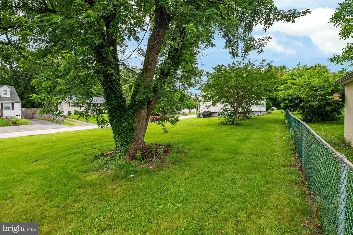 216 Charles St Property Photo 8