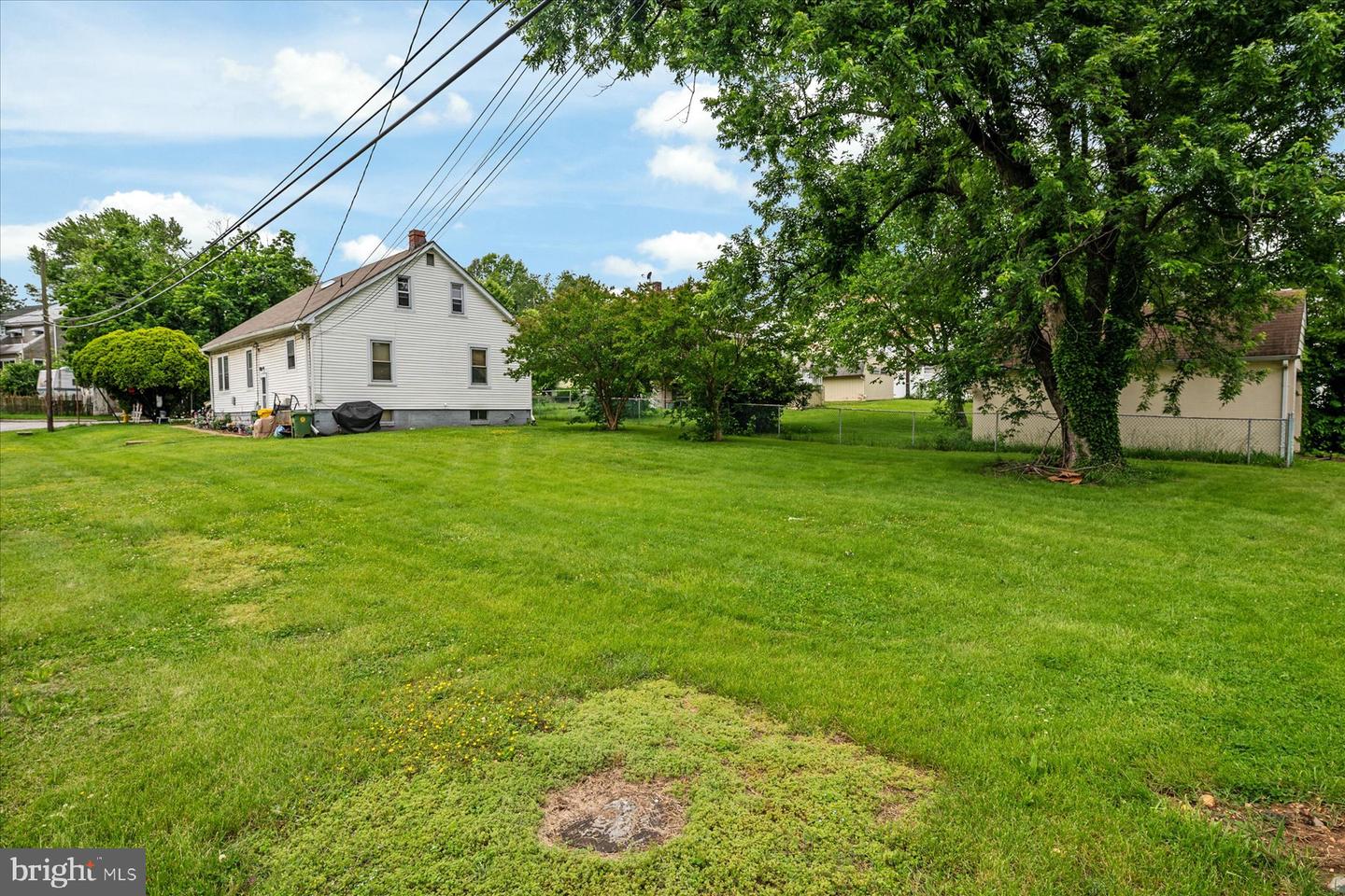 216 Charles St Property Photo 9