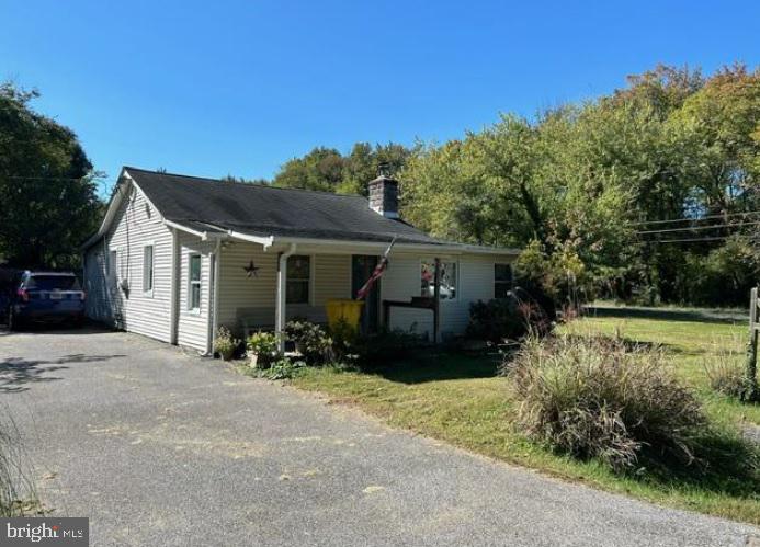 5027 Chalk Point Rd Property Photo 1