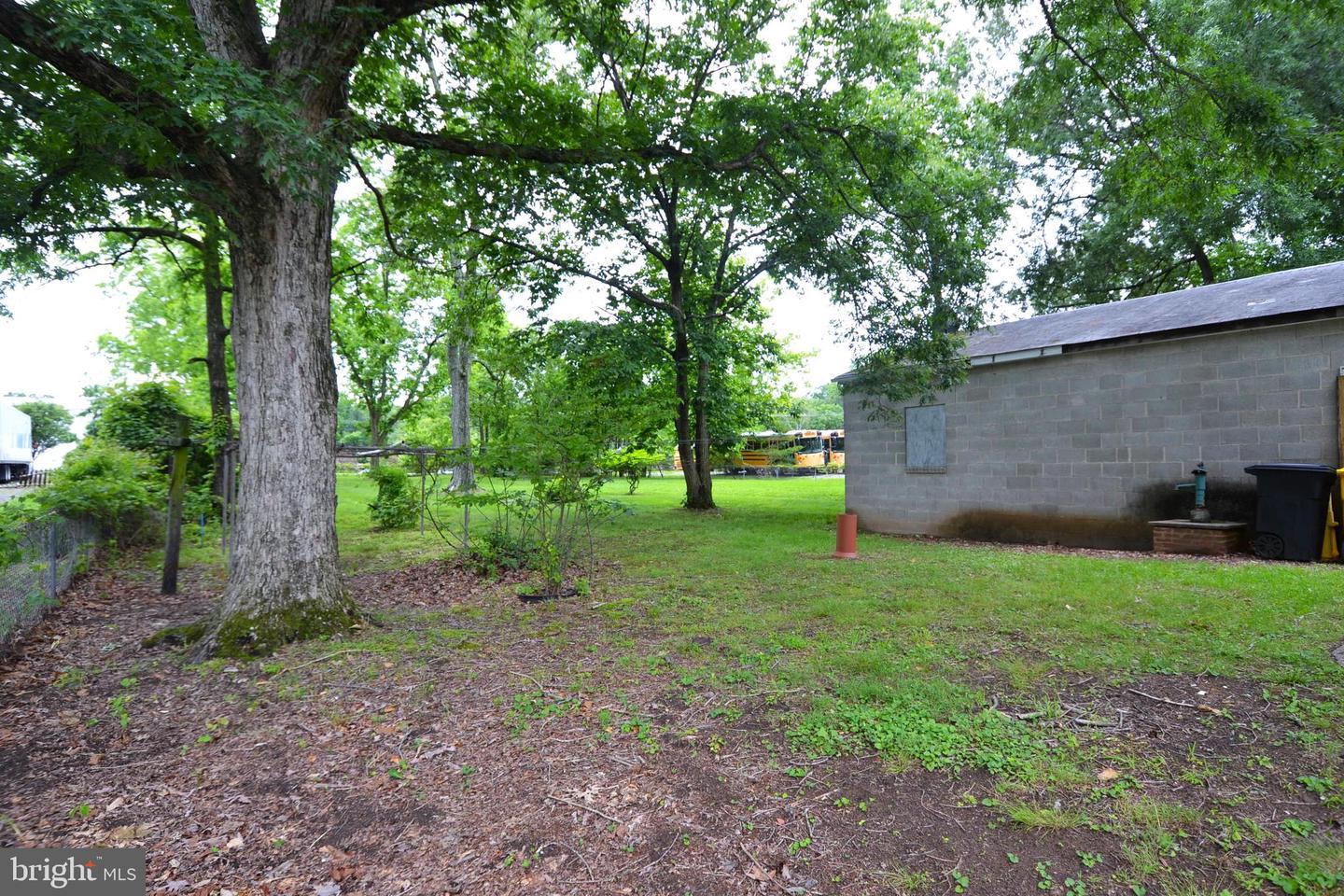 1889 Bucklina Ave Property Photo 7
