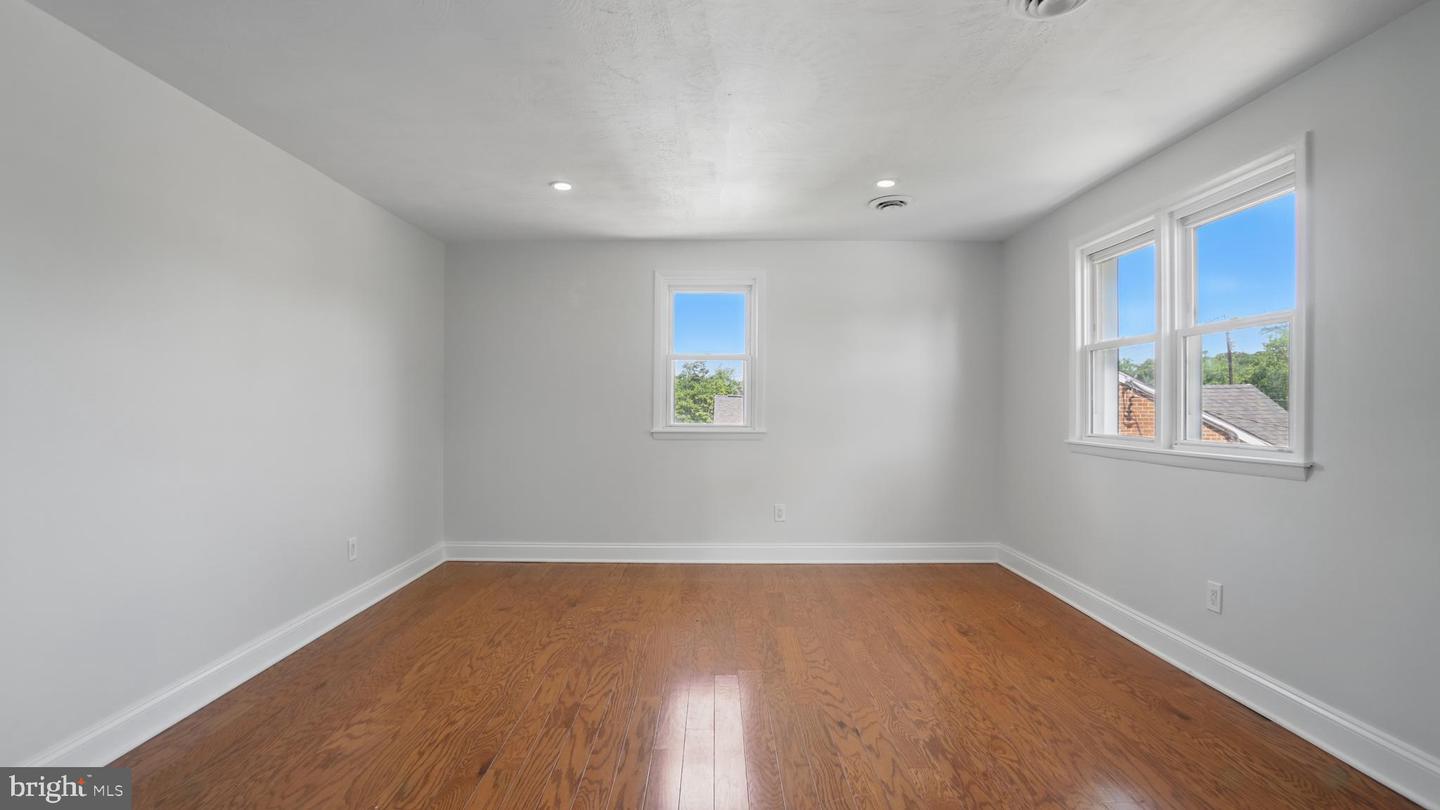 8014 Ritchie Hwy Property Photo 8