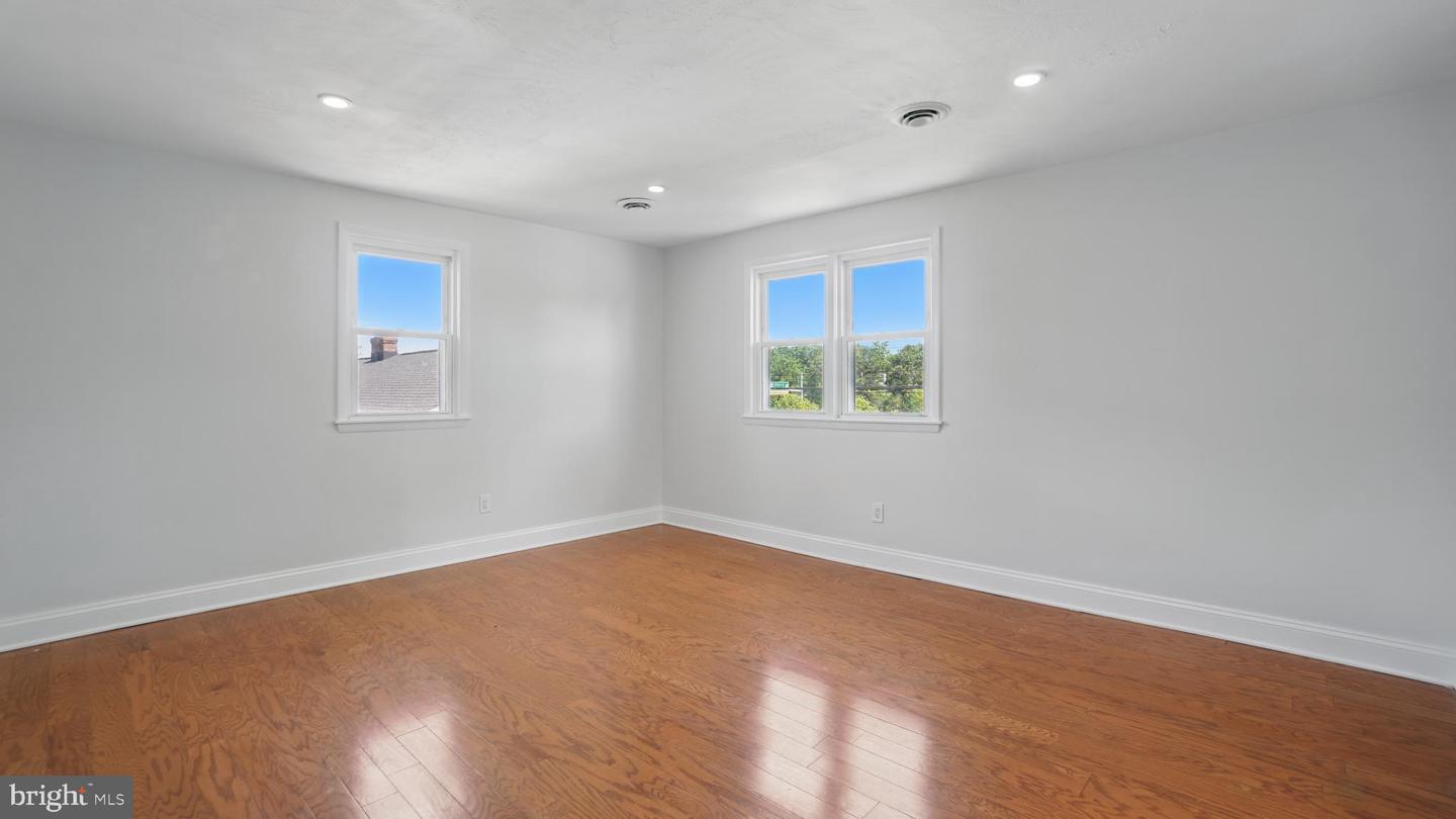 8014 Ritchie Hwy Property Photo 9