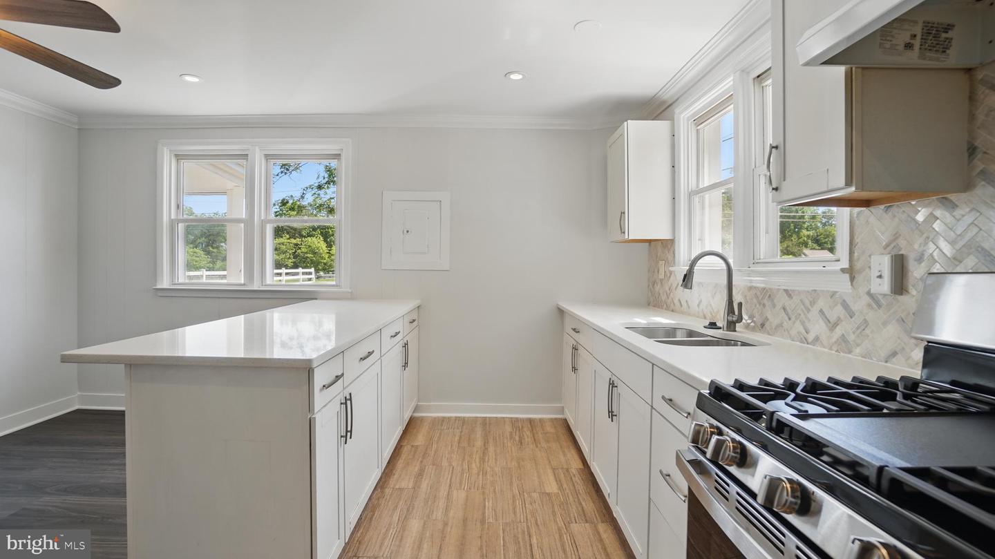 8014 Ritchie Hwy Property Photo 33