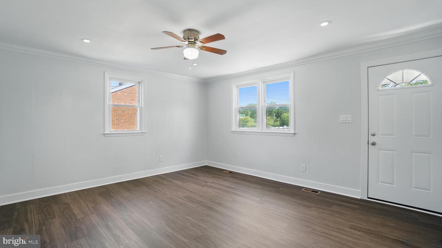 8014 Ritchie Hwy Property Photo 34