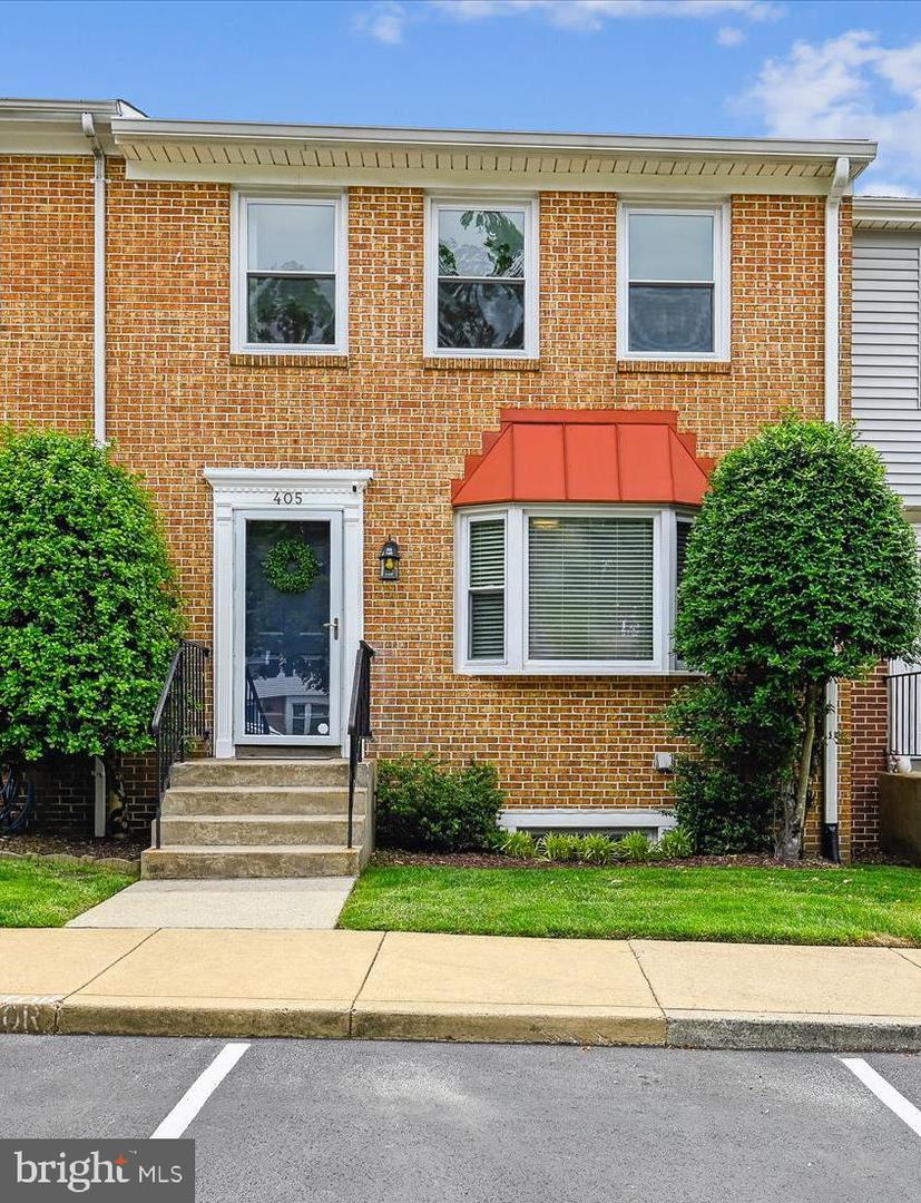 405 Colonial Ridge Ln Property Photo 1