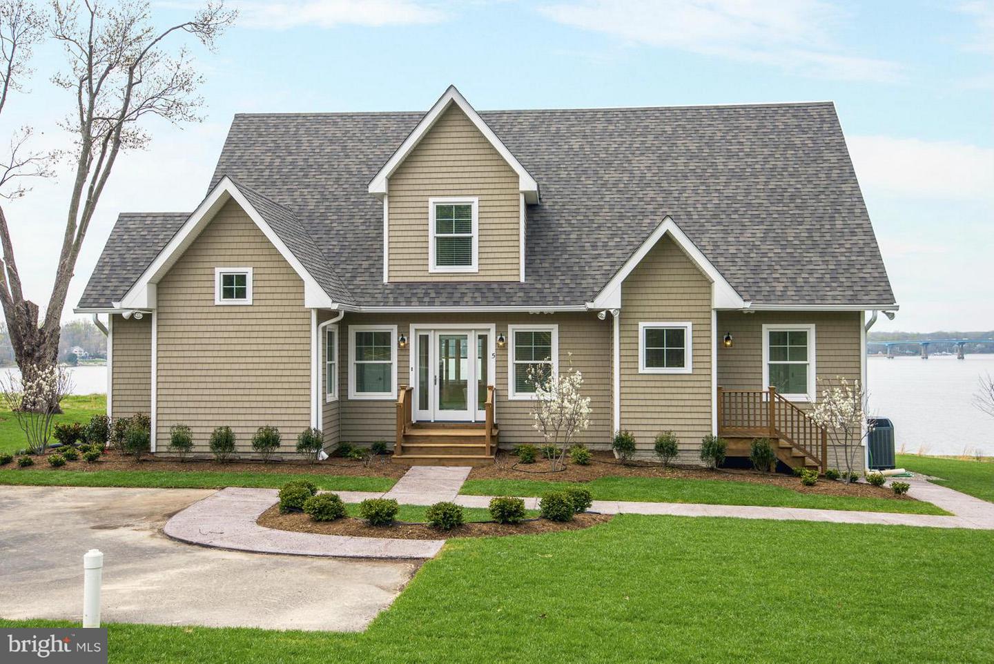 5 Waveland Farms Rd Property Photo 1