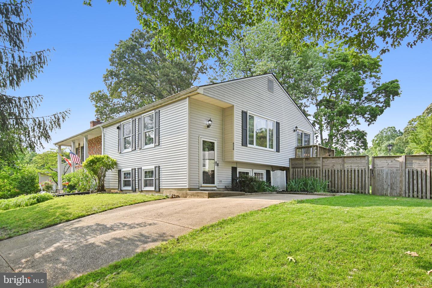 626 Whittier Pkwy Property Photo 1