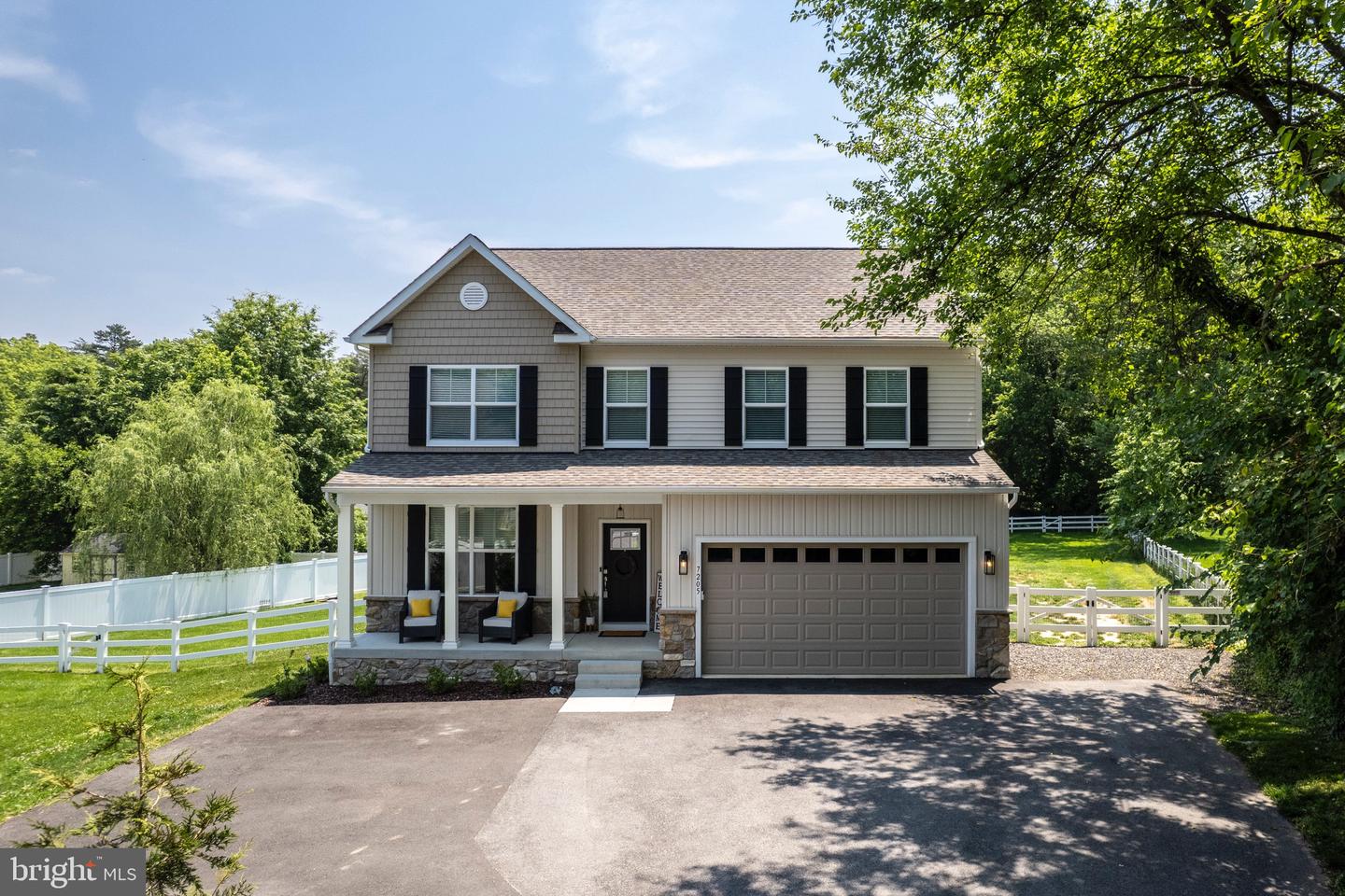 7205 FOREST AVE Property Photo 1