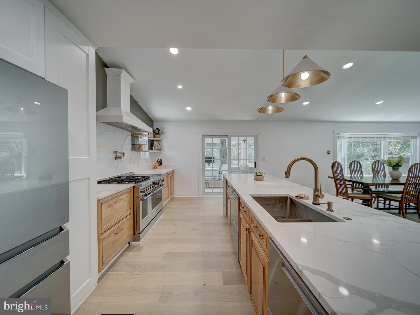 1782 Shaftsbury Ave Property Photo 17