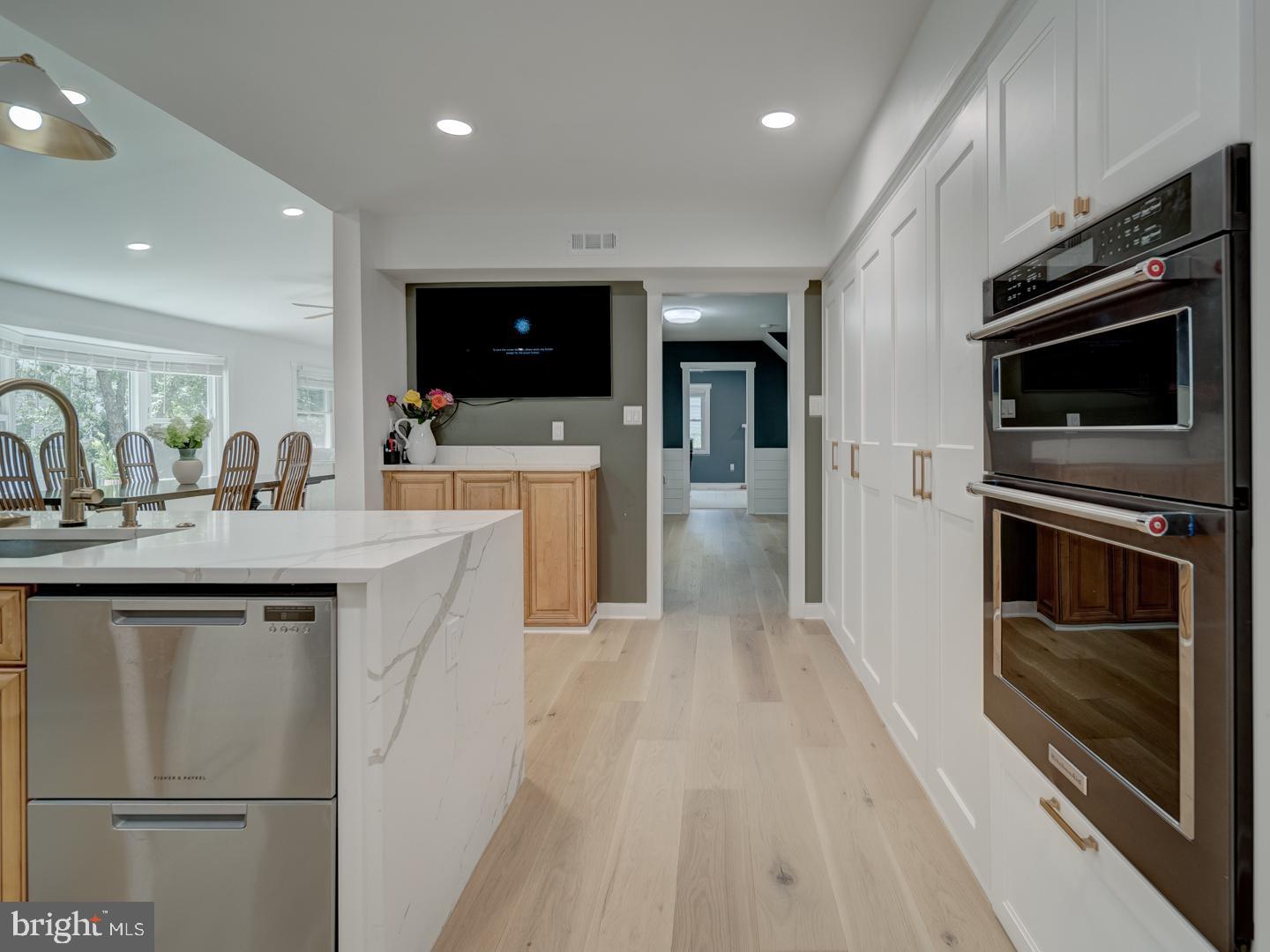 1782 Shaftsbury Ave Property Photo 27