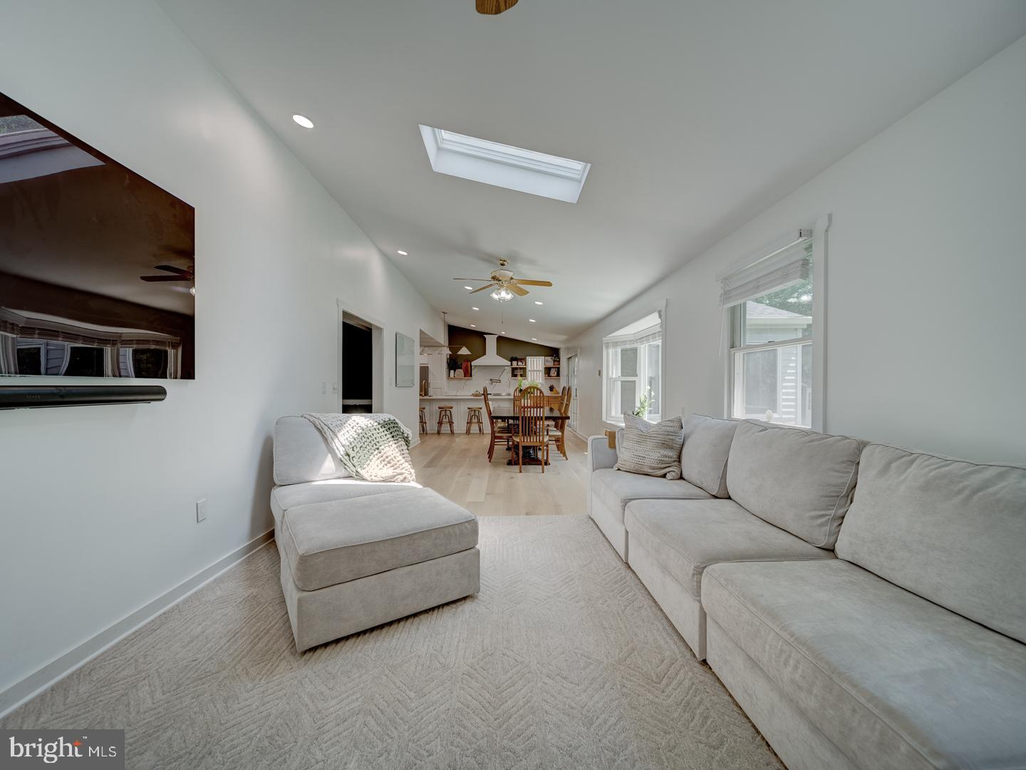 1782 Shaftsbury Ave Property Photo 34