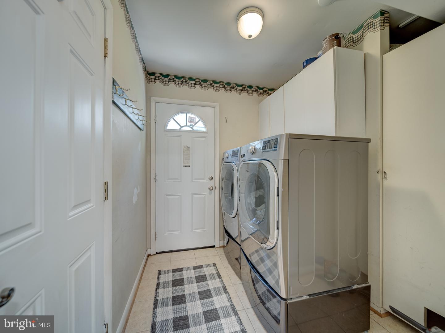 1782 Shaftsbury Ave Property Photo 49