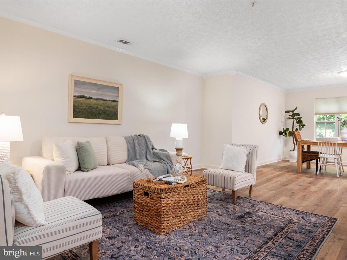 621 Admiral Dr #207 Property Photo 5