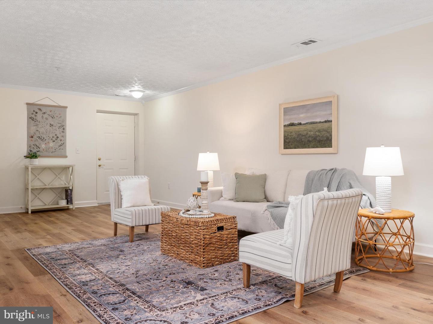 621 Admiral Dr #207 Property Photo 6