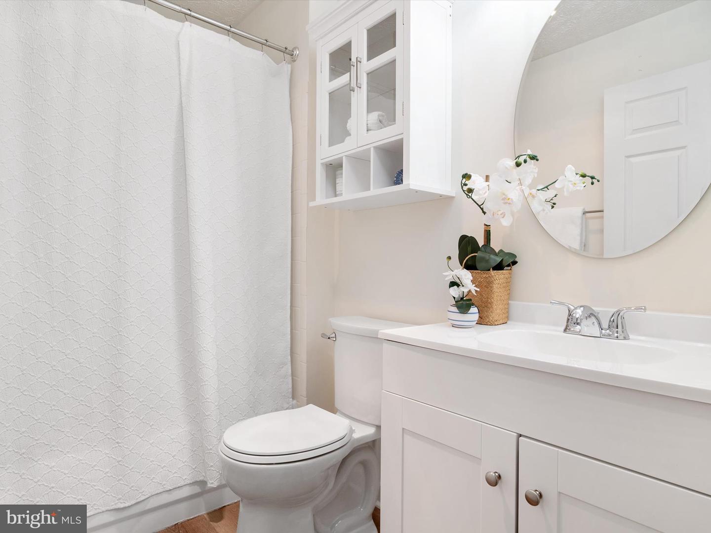 621 Admiral Dr #207 Property Photo 21