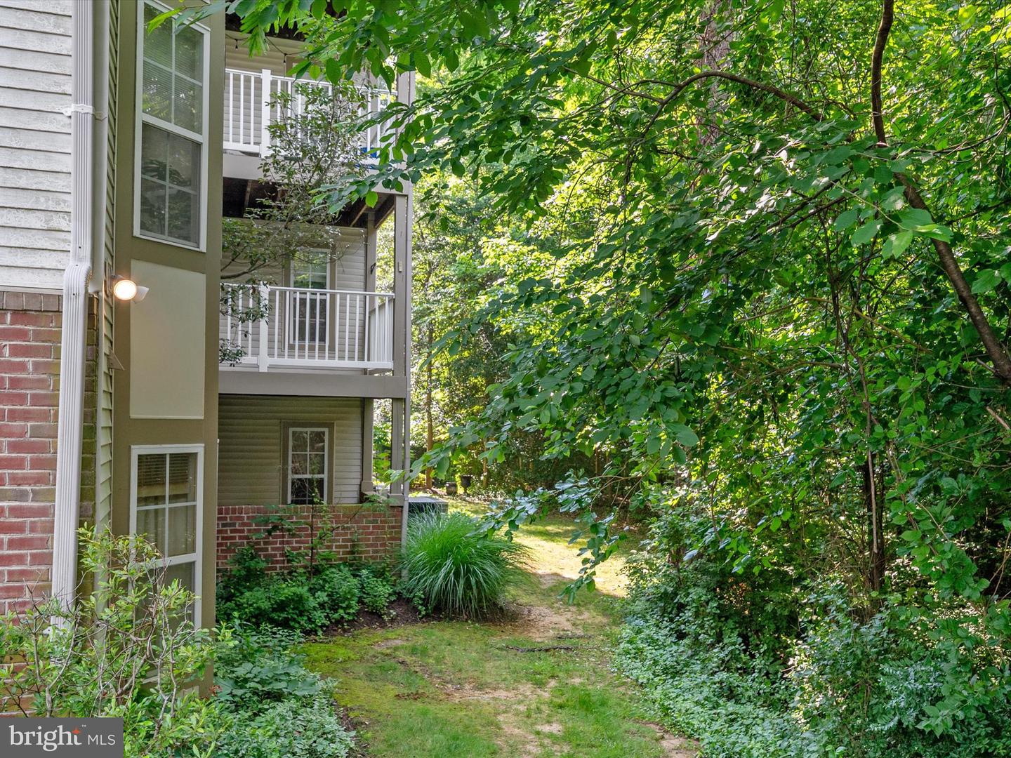 621 Admiral Dr #207 Property Photo 29