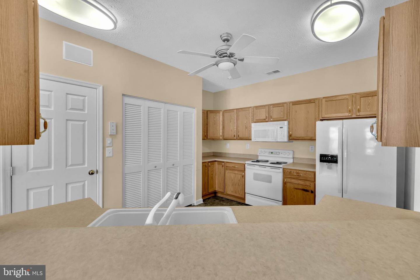 2495 Amber Orchard Ct E #101 Property Photo 6