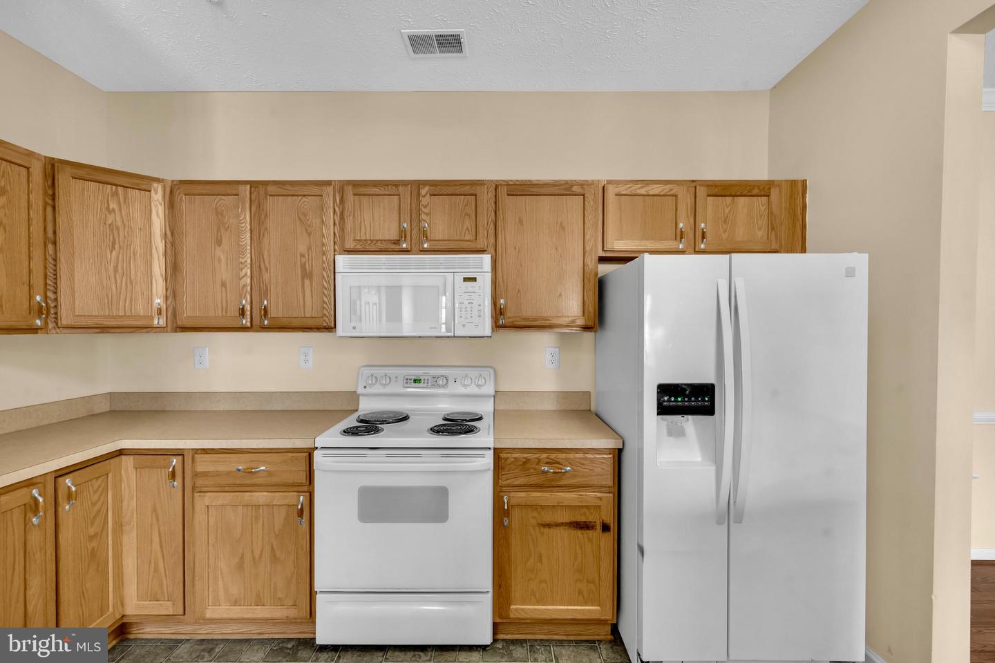 2495 Amber Orchard Ct E #101 Property Photo 8