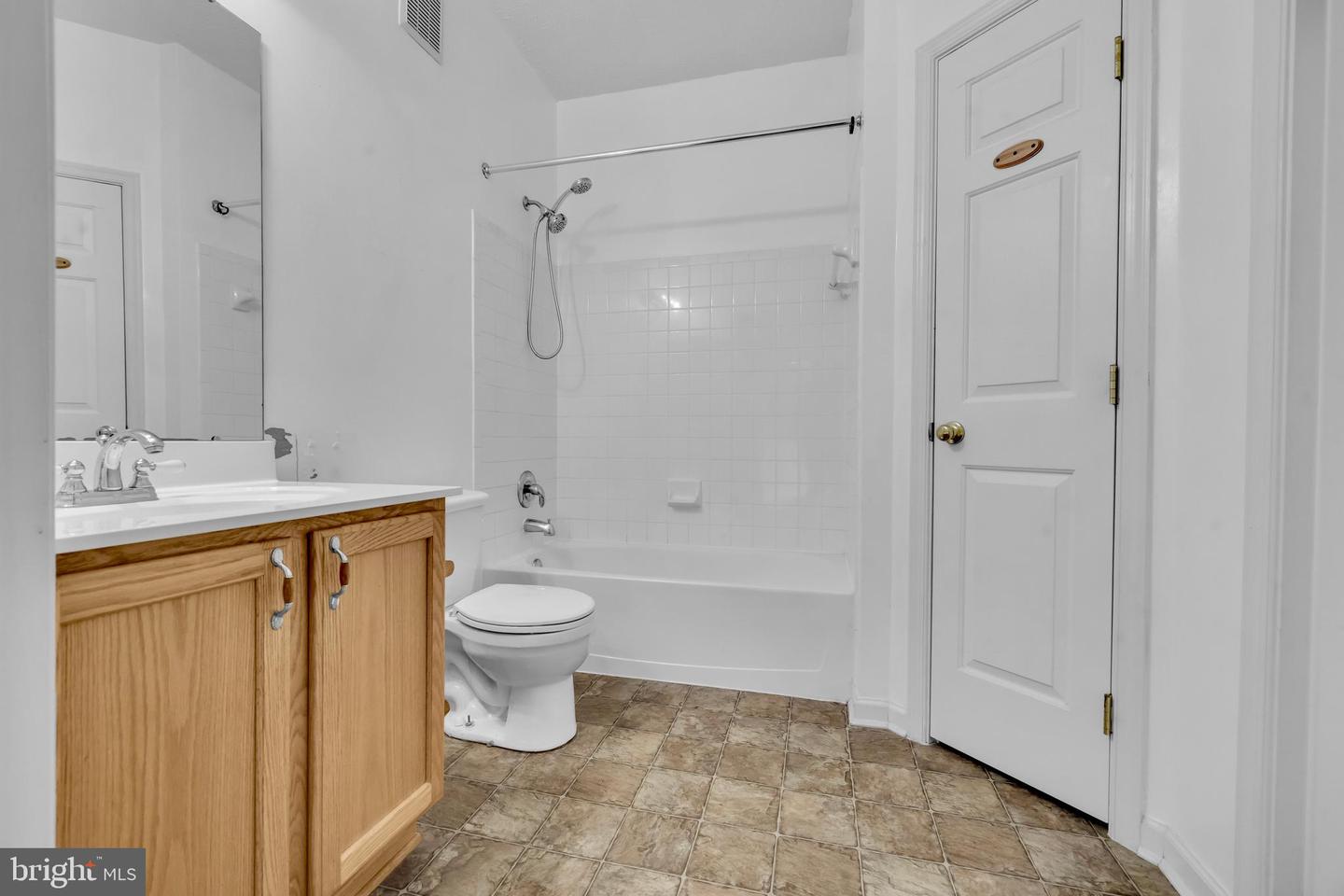 2495 Amber Orchard Ct E #101 Property Photo 11