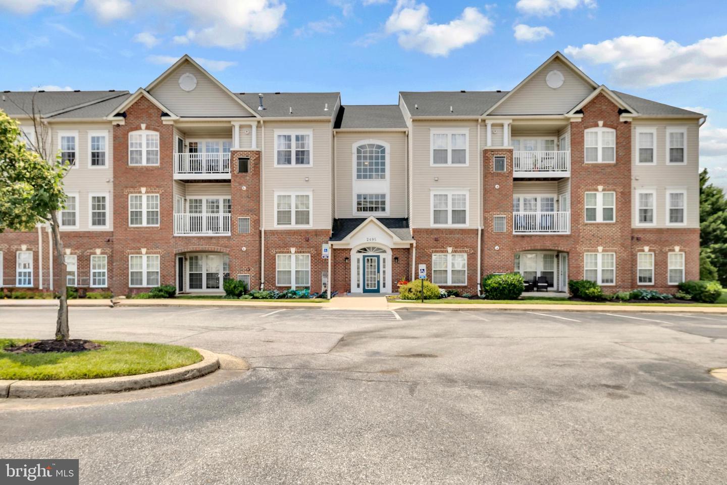 2495 Amber Orchard Ct E #101 Property Photo 20