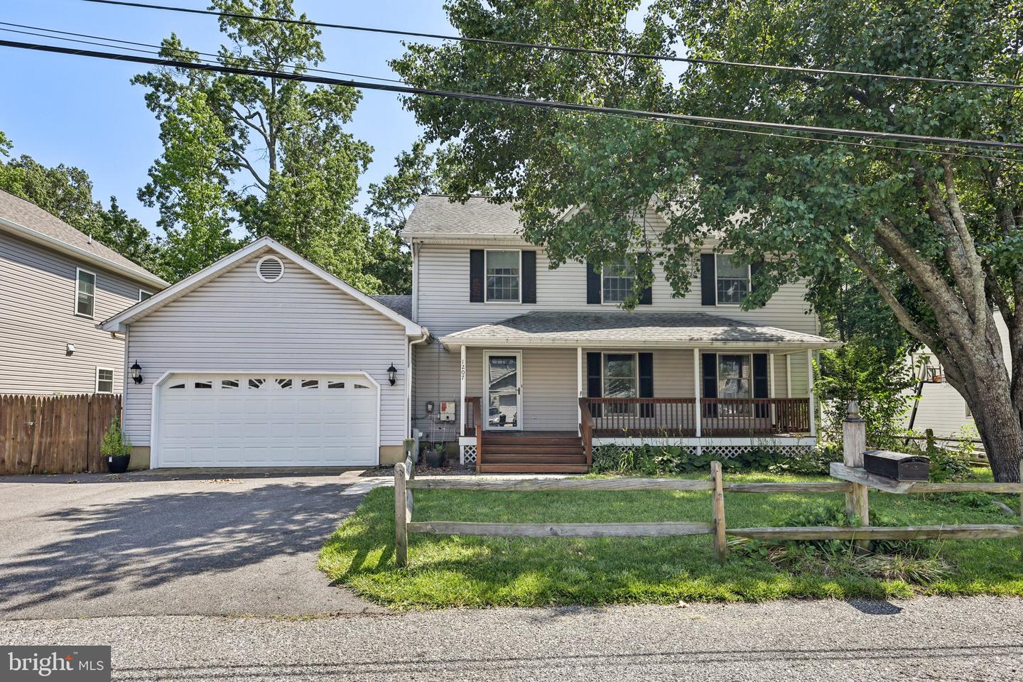 1207 Avalon Blvd Property Photo 1