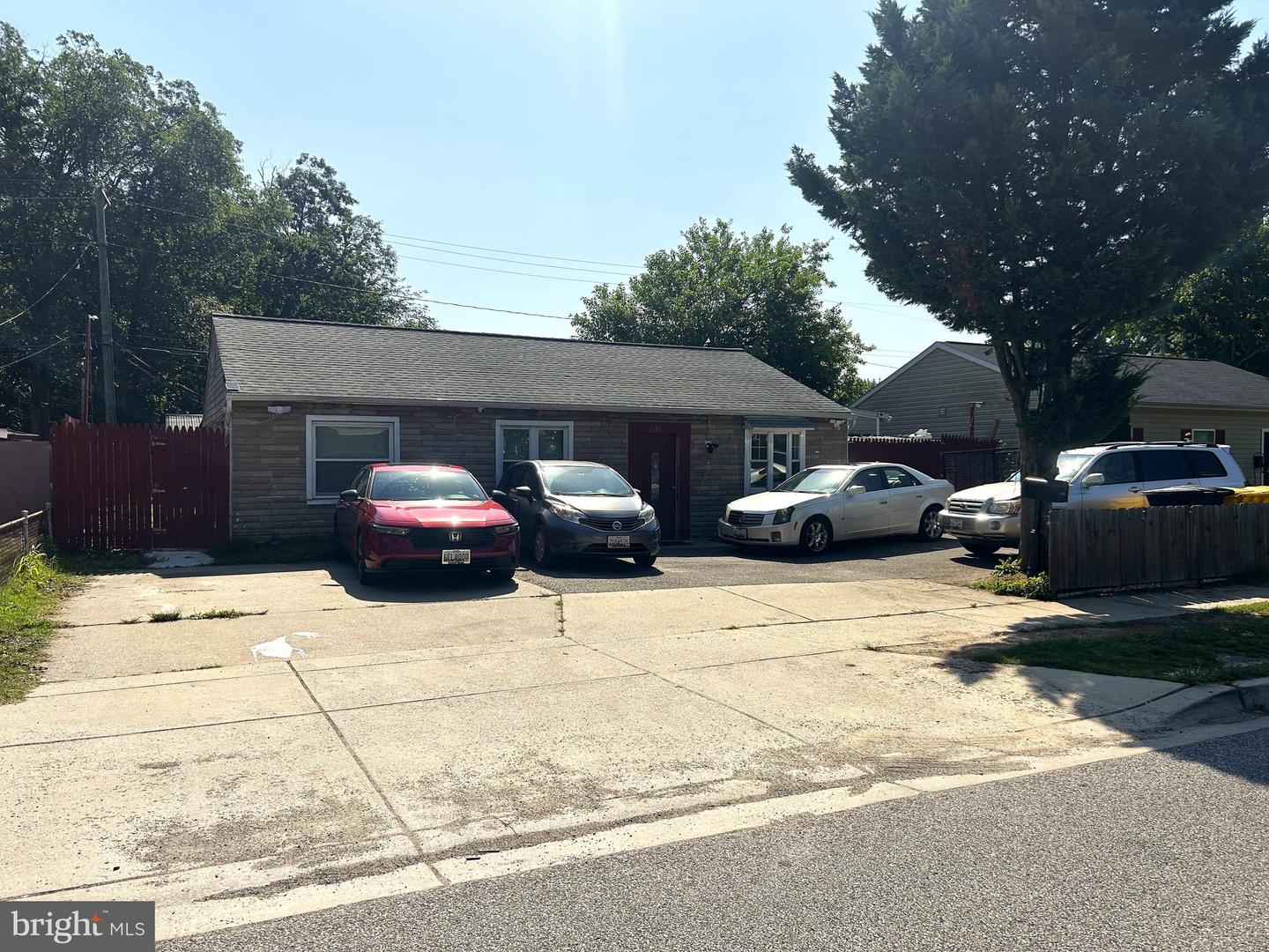1030 FITZALLEN RD Property Photo 1
