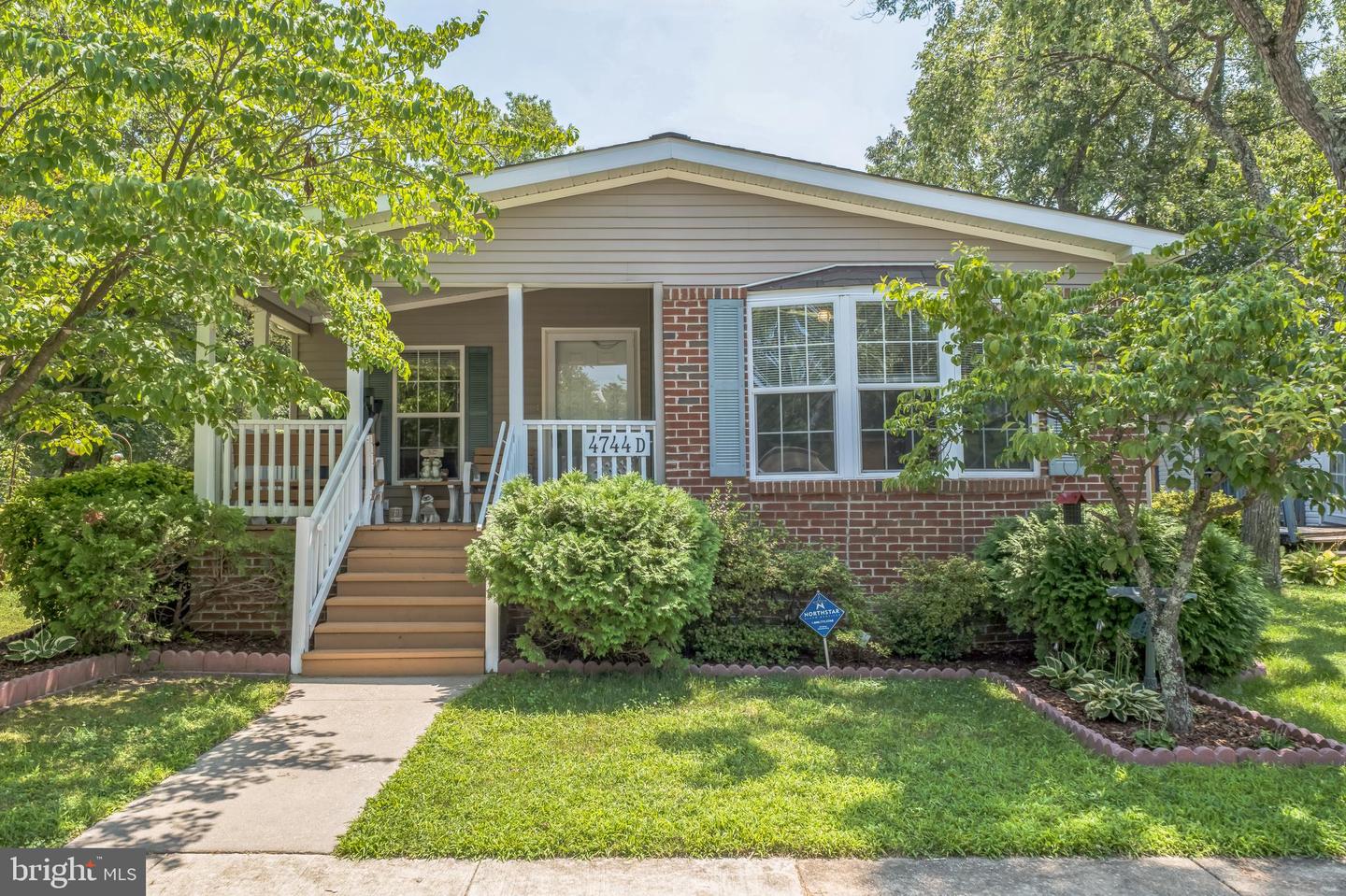 4744 Flanders Ln #court 3 Property Photo 1