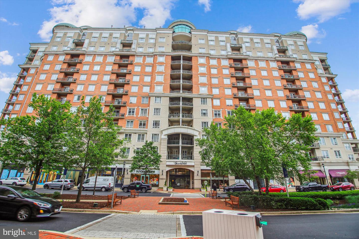 1915 Towne Centre Blvd #610 Property Photo 1