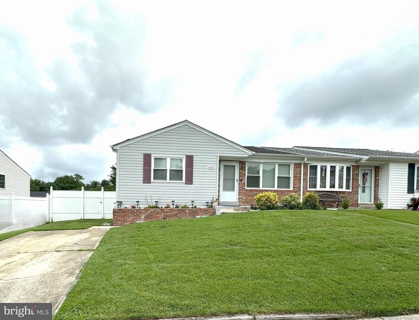 1083 Vena Ln Property Photo 1