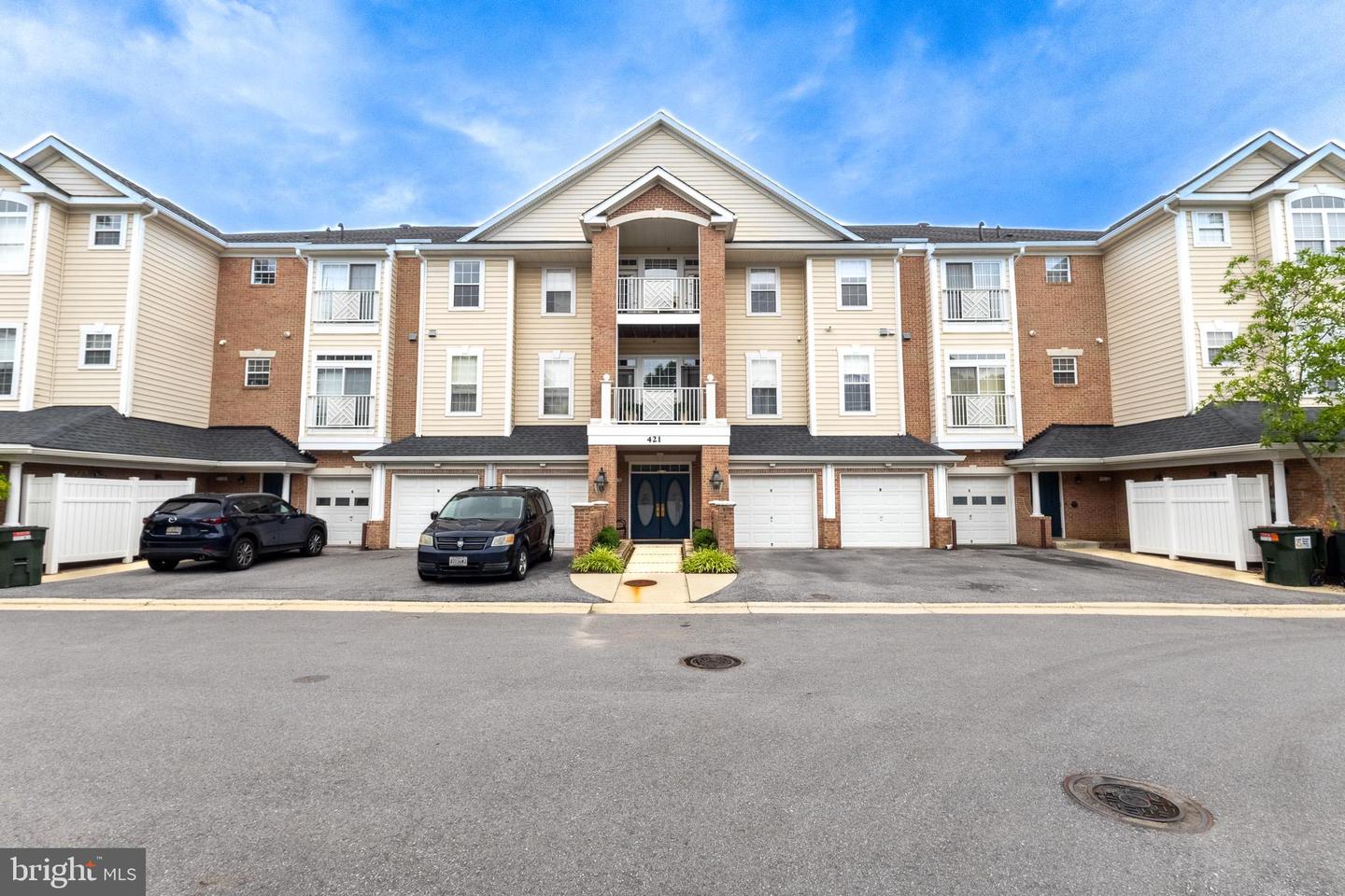 421 HAMLET CLUB DR #301 Property Photo 1