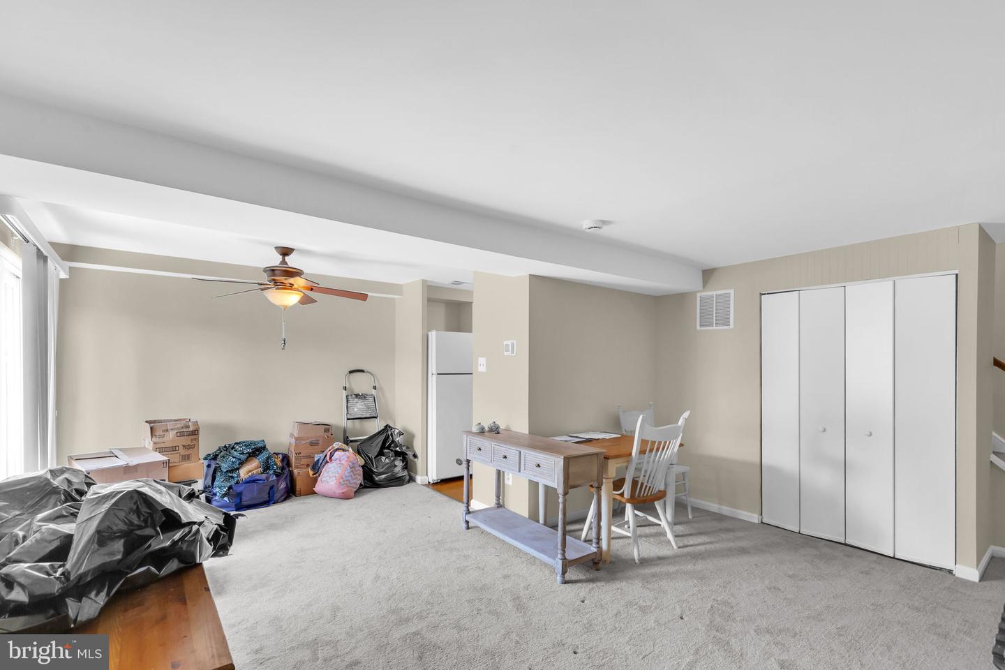 536 West Ct Property Photo 5