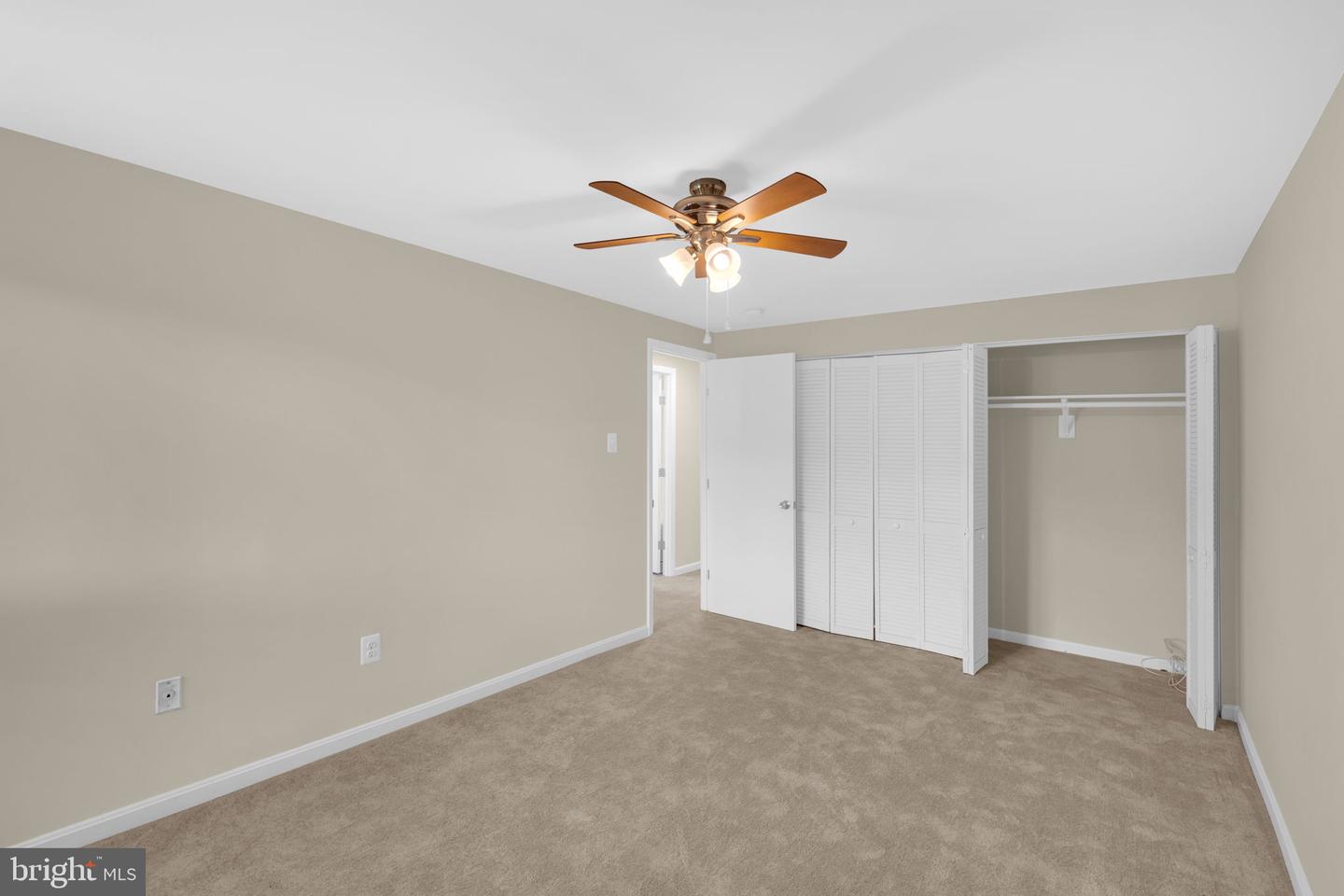 536 West Ct Property Photo 15