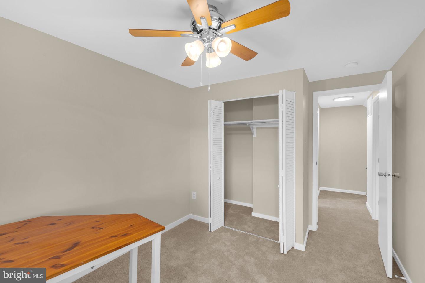 536 West Ct Property Photo 18