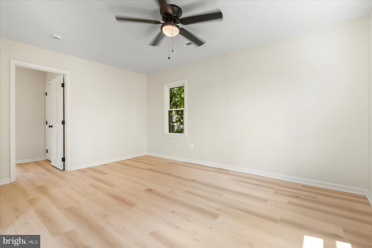 1 Beach Rd Property Photo 8