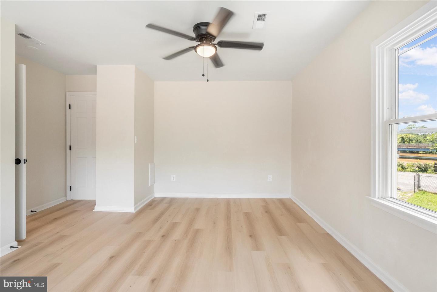 1 Beach Rd Property Photo 18