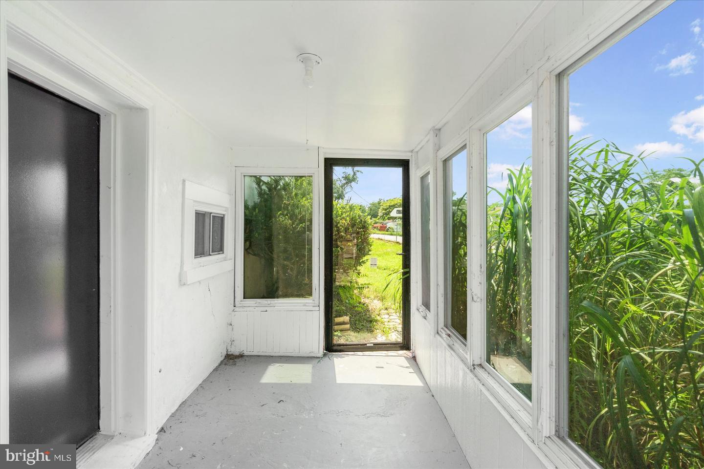 1 Beach Rd Property Photo 35