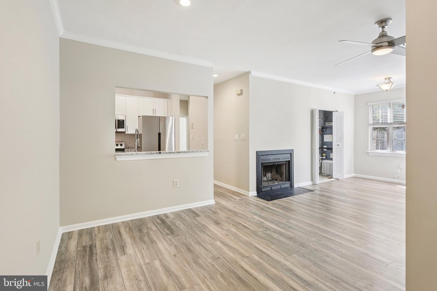 608 Rolling Hill Walk #201 Property Photo 5