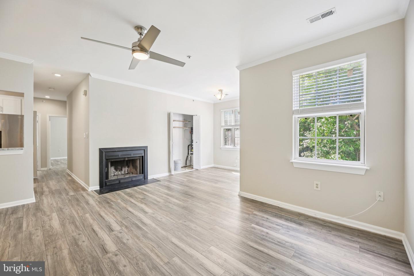 608 Rolling Hill Walk #201 Property Photo 8