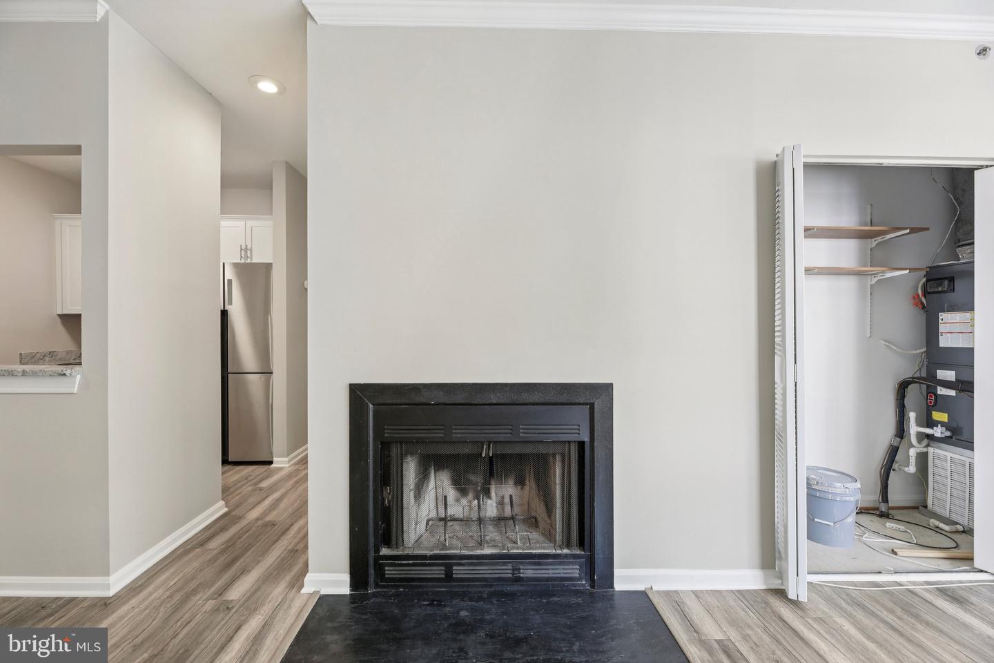 608 Rolling Hill Walk #201 Property Photo 11