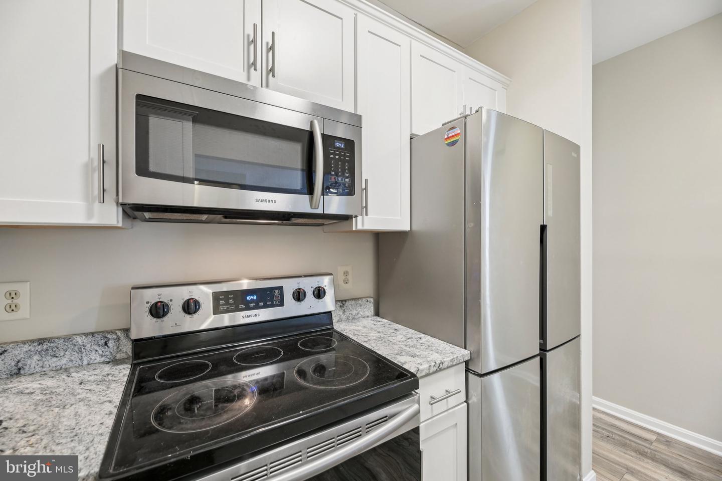 608 Rolling Hill Walk #201 Property Photo 15