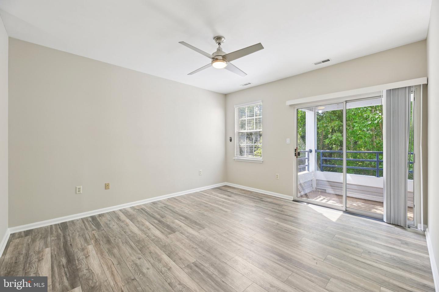 608 Rolling Hill Walk #201 Property Photo 22