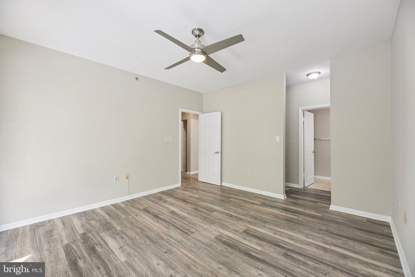 608 Rolling Hill Walk #201 Property Photo 24