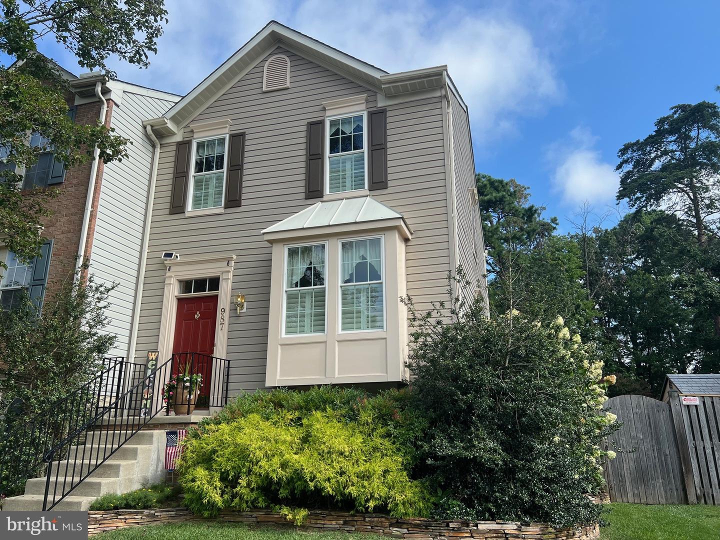 987 Chestnut Manor Ct Property Photo 1
