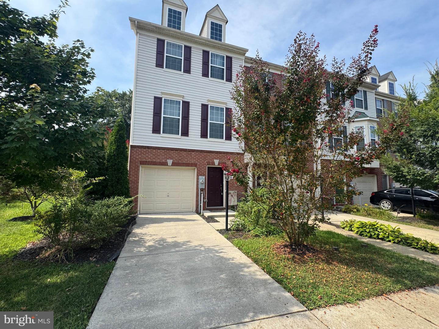 633 WARBLERS PERCH WAY Property Photo 1